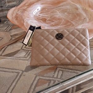 Badgely Mischka wristlet